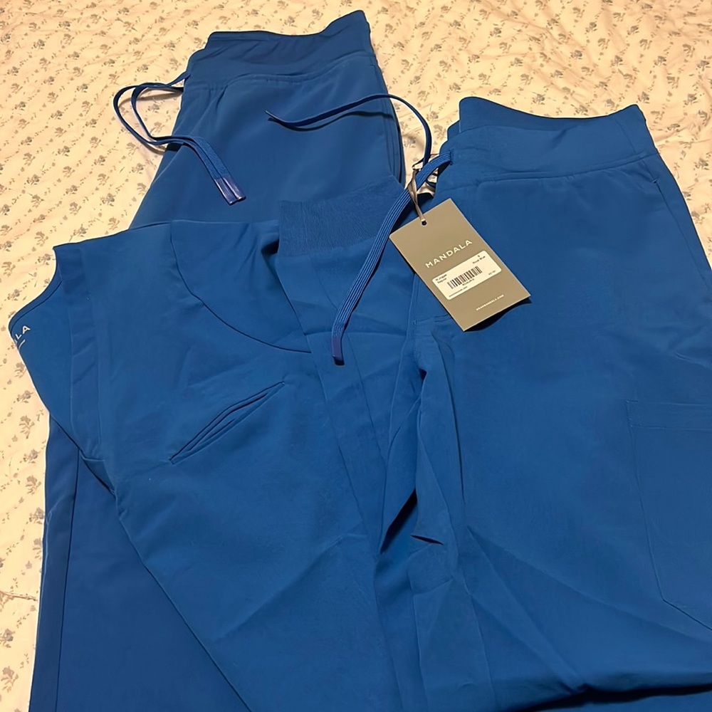 Mandala Scrubs Trio